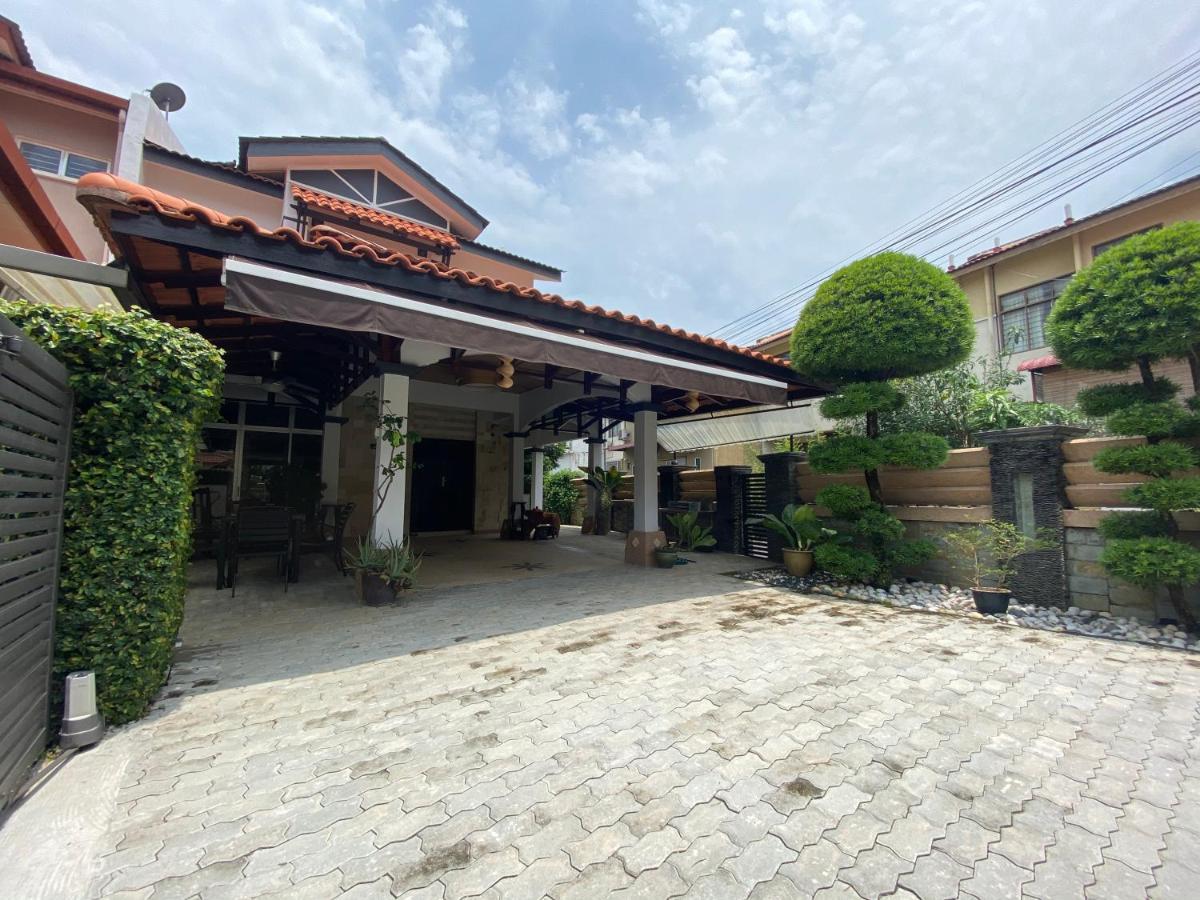 Langkawi Cozy Holiday Home At Bukit Indah By Zervin Kuah Exterior photo
