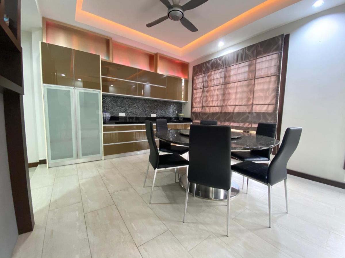 Langkawi Cozy Holiday Home At Bukit Indah By Zervin Kuah Exterior photo